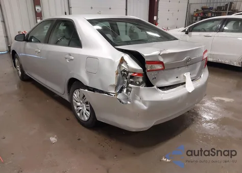2012 Toyota Camry Le z USA, uszkodzony, nr VIN 4T4BF1FK4CR273723
